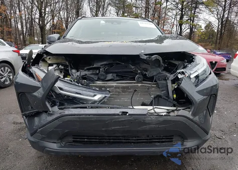 2024 Toyota Rav4 Xle z USA, uszkodzony, nr VIN 2T3P1RFV4RW446387